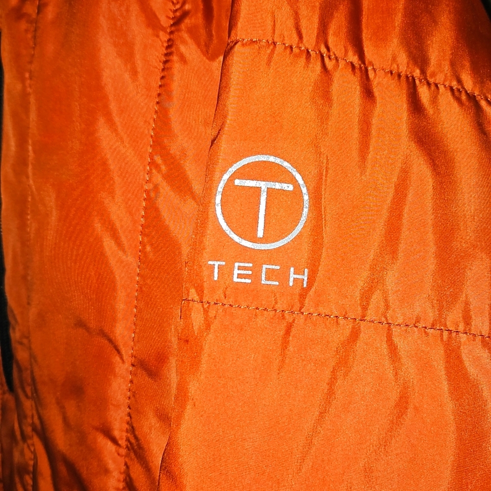 T Tech by Tumi Orange Puffer Jacket w/ Hood, Size Medium